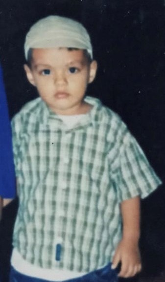 Alexer Calderon at the age of four years, back in Nicaragua./ Alexer Calderon a la edad de cuatro años
en Nicaragua.