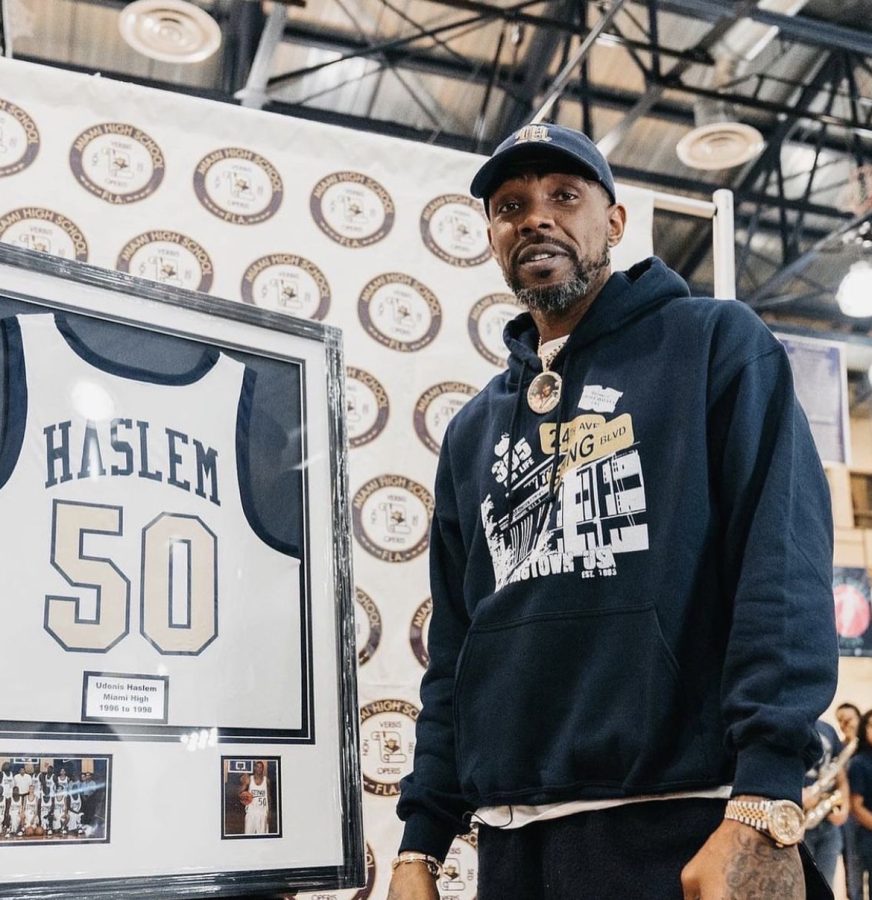 Udonis Haslem retiring his jersey in The Asylum. 
@mhs_stings